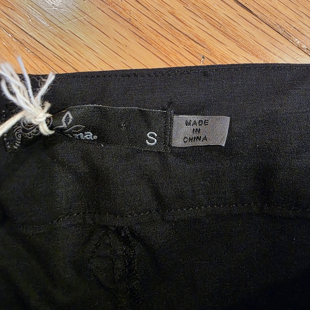 Prana Bliss Shorts - Picture 4 of 6